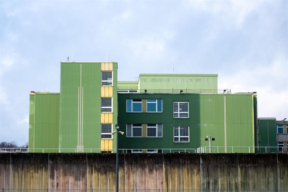 Im Haftkrankenhaus Fröndenberg kam es am Donnerstag zu einem Brand (Archivfoto)Jonas Güttler/dpa