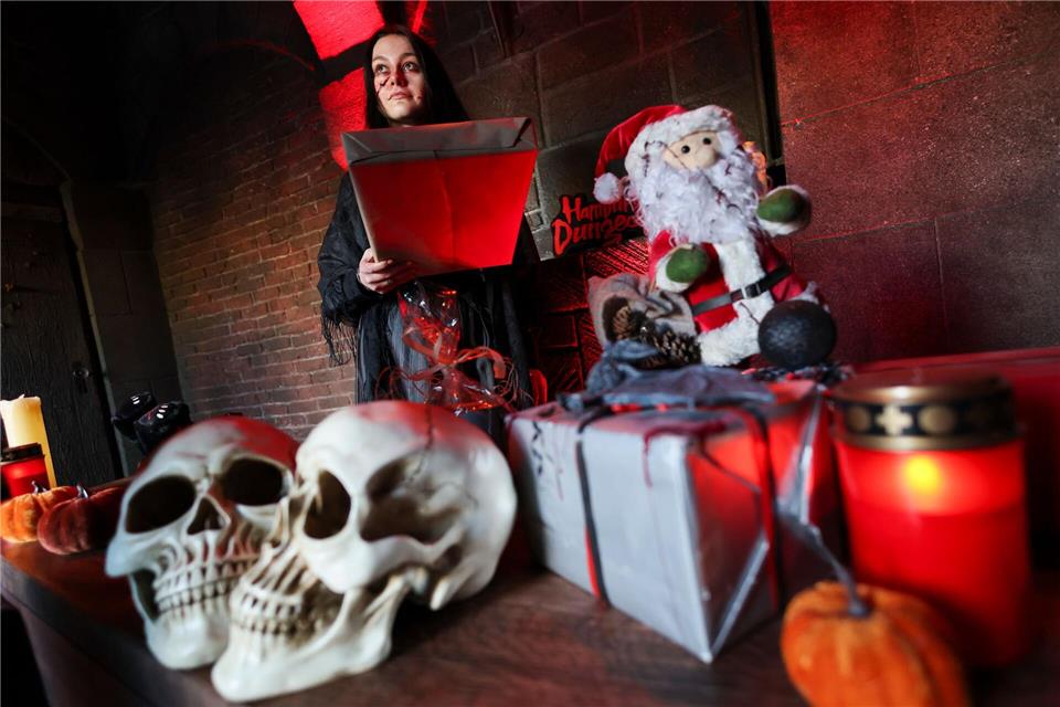 Im Hamburg Dungeon konnten wieder ungewollte Weihnachtsgeschenke getauscht werden.Christian Charisius/dpa