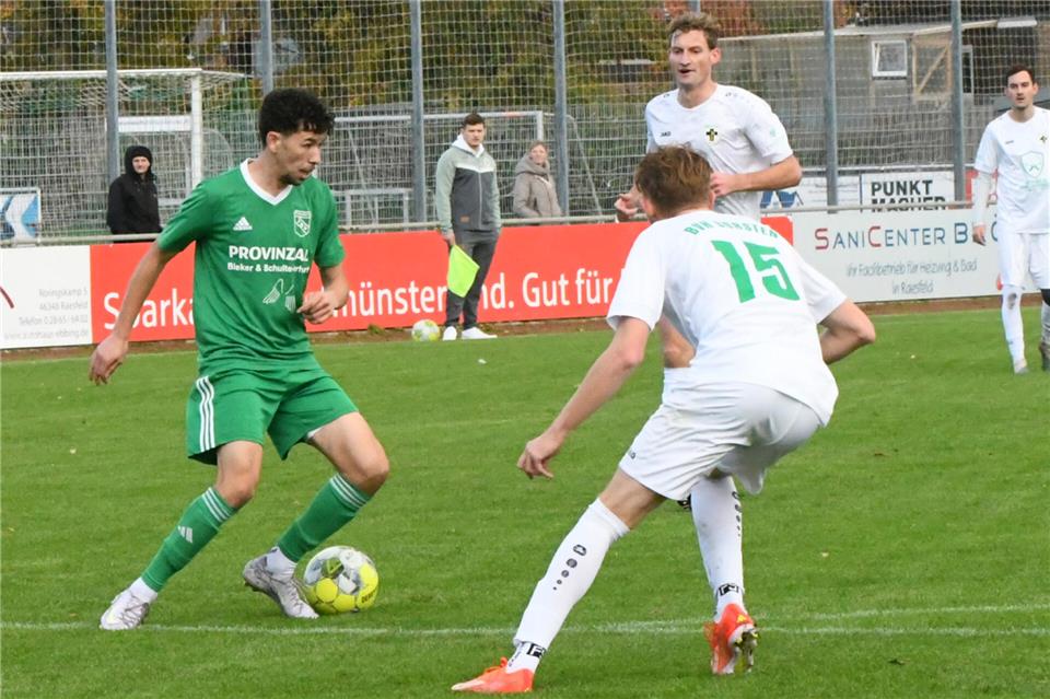 Im Heimspiel gegen Holtwick hofft Raesfelds Hatime Oulamine (links) auf seinen sechsten Saisontreffer.