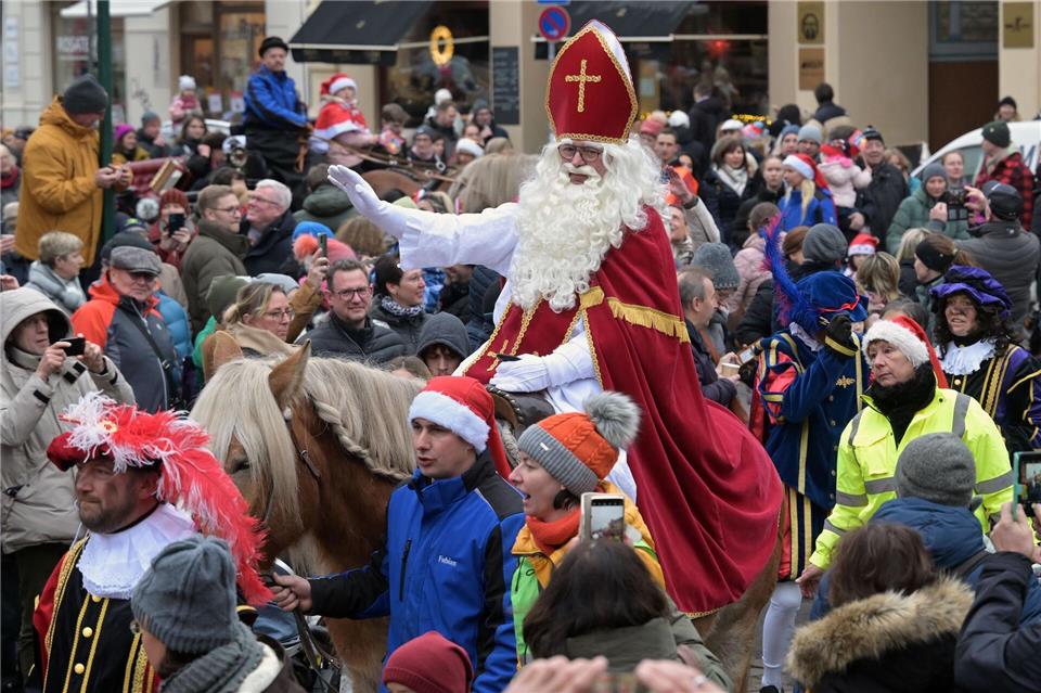 Im Holländischen Viertel öffnet das Sinterklaas-Fest. (Archivbild)Michael Bahlo/dpa