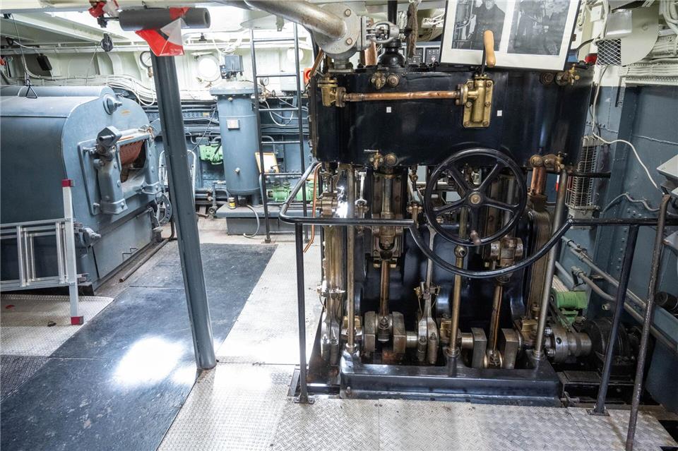 Im Inneren zeigt sich historische Antriebstechnik.Stefan Sauer/dpa
