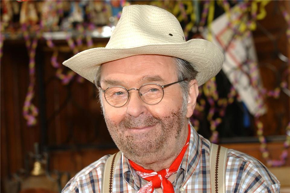 Unsterblich mit „Knieritz an der Knatter“: Ernst Hilbich Im Karneval war er eine Konstante durch Jahrzehnte. (Archivbild)Horst Ossinger/dpa
