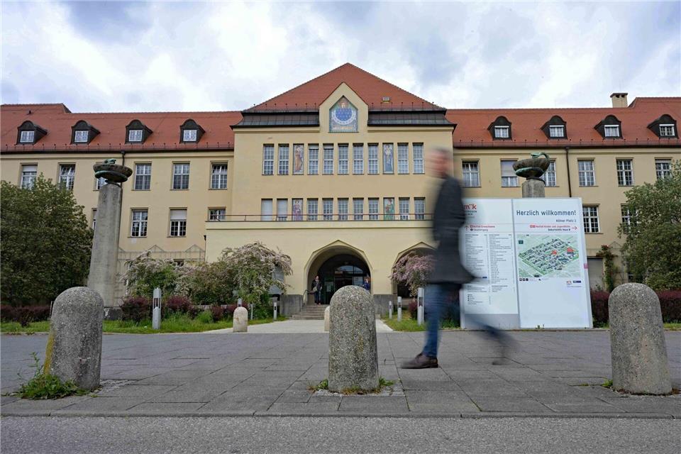 Im Klinikum Schwabing befindet sich die Kontaktperson in Quarantäne.Malin Wunderlich/dpa
