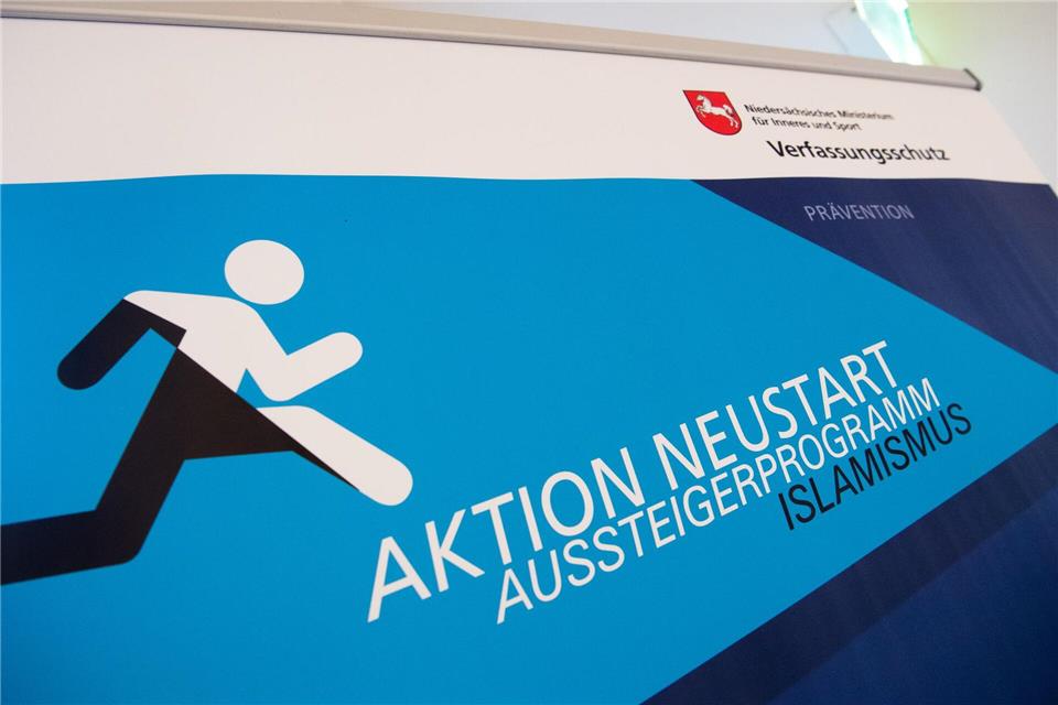 Im Kompetenzzentrum Islamismusprävention arbeiten unter anderem die Landesregierung und das LKA zusammen. (Archivbild)Julian Stratenschulte/dpa