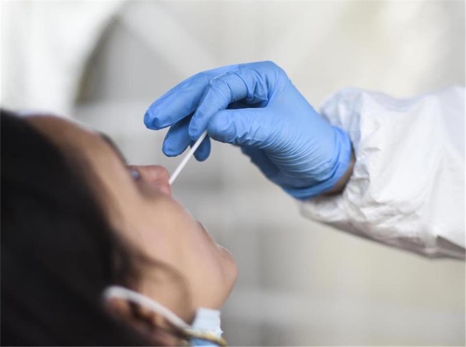 Im Kreis Borken sind wieder zahlreiche Menschen mit dem Coronavirus infiziert. 