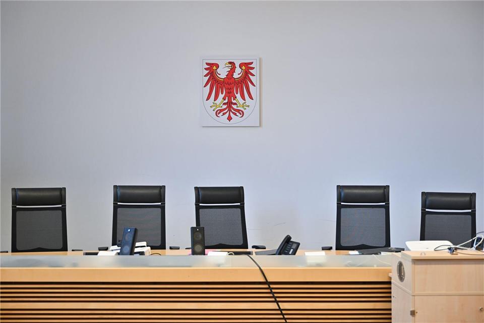 Im Landgericht Frankfurt (Oder) wird nach dem Tod eines Drogenkuriers über einen möglichen Mord verhandelt. (Symbolbild)Patrick Pleul/dpa