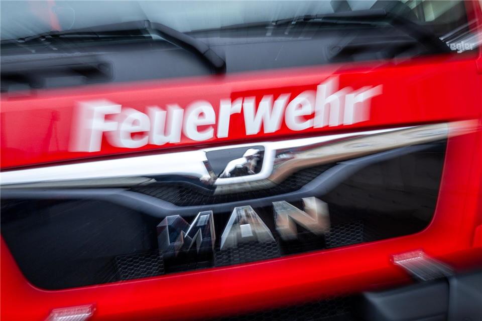 Im Landkreis Nordwestmecklenburg blieben die Bewohner zweier abgebrannter Häuser unverletzt. (Symbolbild)Jens Büttner/dpa