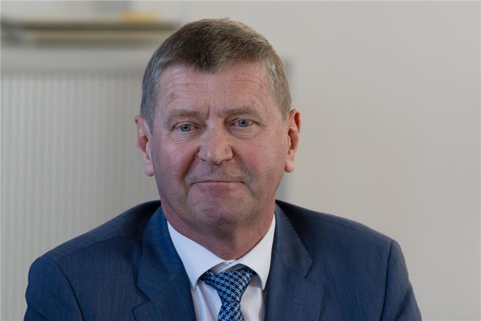 Im Landkreis Oberspreewald-Lausitz wird der Nachfolger von Landrat Siegurd Heinze bestimmt. (Archivbild)Soeren Stache/dpa