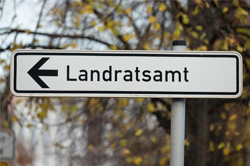 Im Landkreis Spree-Neiße wird ein neuer Landrat gewählt. (Symbolbild)Sebastian Kahnert/dpa
