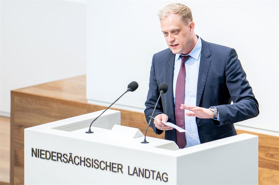 Im Landtag scheut Siebels nicht den Schlagabtausch. (Archivbild)Hauke-Christian Dittrich/dpa