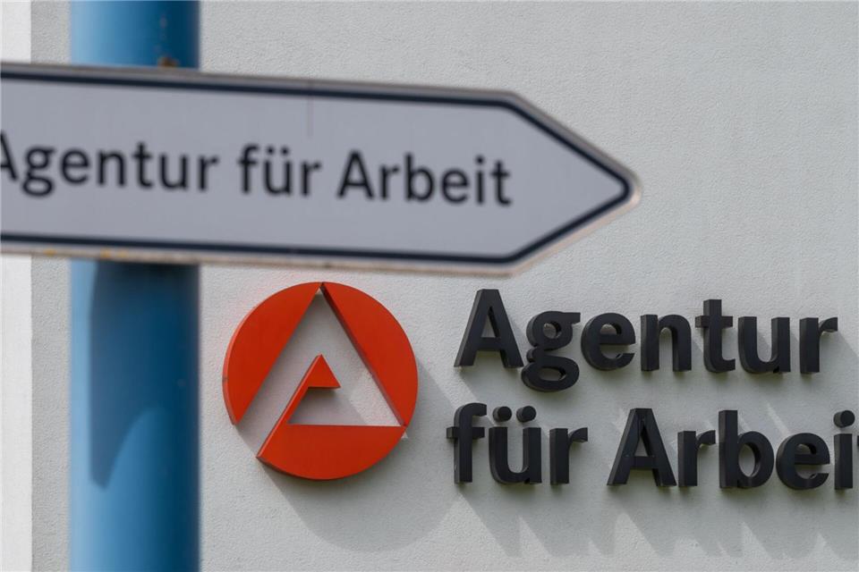 Im Mai gab es weniger Arbeitslose in Thüringen. (Illustration)Hendrik Schmidt/dpa-Zentralbild/dpa