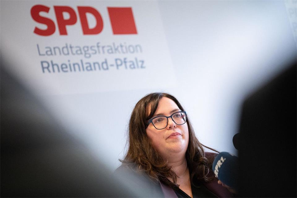 Im Mai war Jacqueline Rauschkolb zur Vizepräsidentin des Landtages gewählt worden. Sie ist mittlerweile SPD-Fraktionschefin. (Archivfoto)Hannes P. Albert/dpa
