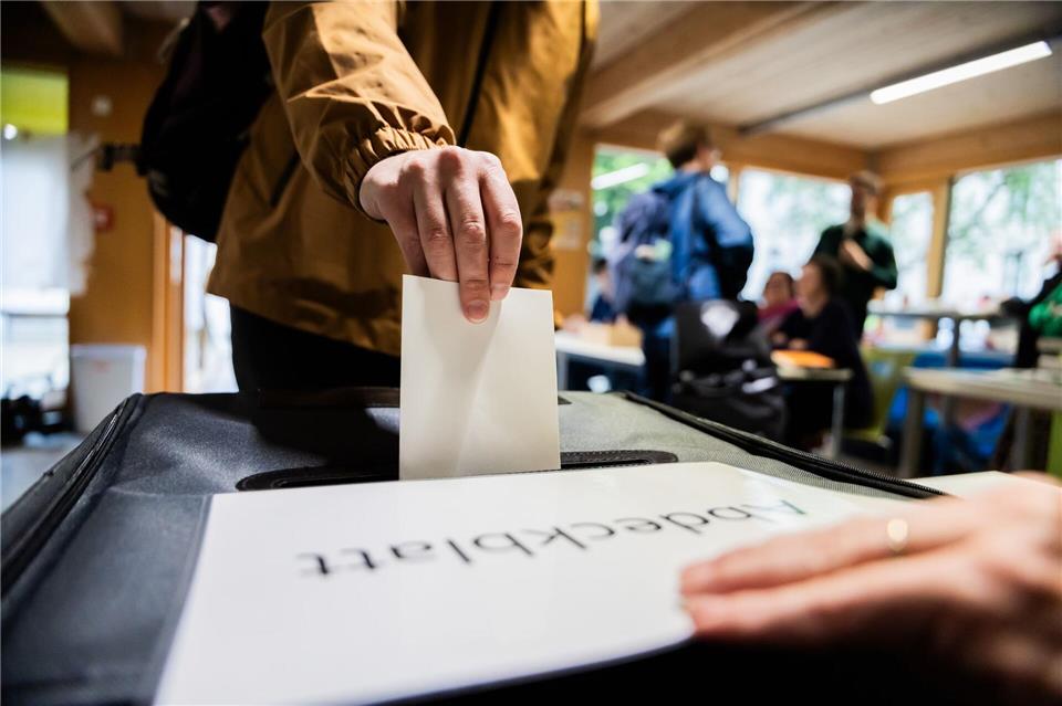 OB-Wahlen: Gibt es ein knappes Rennen am Sonntag?  Im Mai wurde der SPD-Oberbürgermeister von Potsdam, Mike Schubert, nach langen Querelen um seine Amtsführung bei einem Bürgerentscheid abgewählt. (Archivbild)Christoph Soeder/dpa
