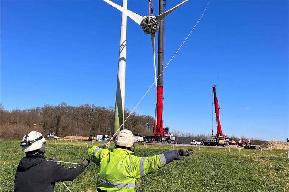 Weiße Flecken für die Windkraft in Borken gesucht Im Marbecker Süden sind eine Reihe von Anlagen in Planung, einige sind in Betrieb, wie aus dem Kartenmaterial der Stadtverwaltung hervorgeht. Ortsvorsteher Günter Stork warnt vor einer Überfrachtung der Landschaft.