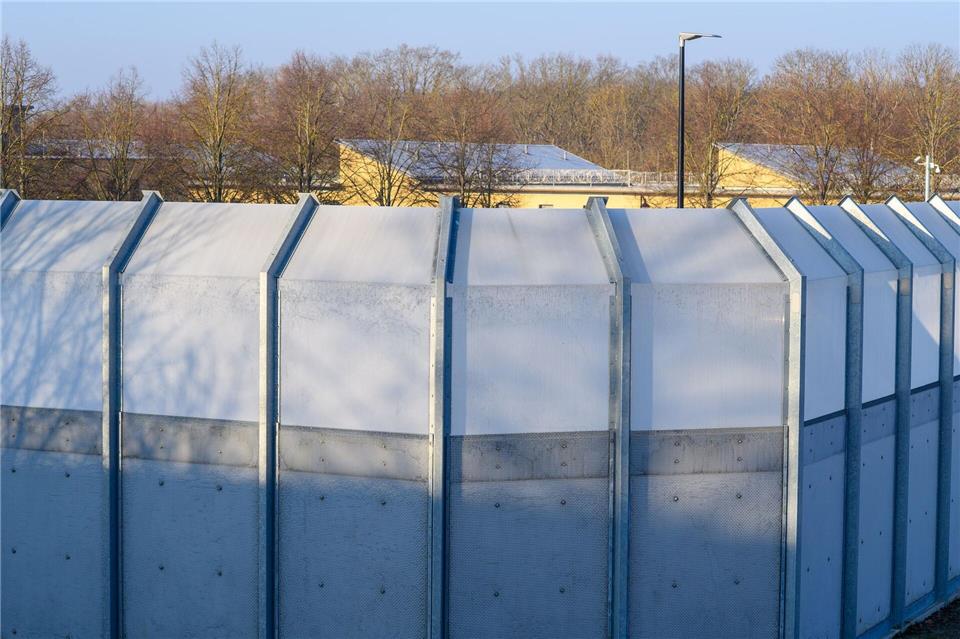 Im Maßregelvollzug werden Straftäter mit psychischer Erkrankung oder Suchterkrankung untergebracht. (Archivbild)Klaus-Dietmar Gabbert/dpa