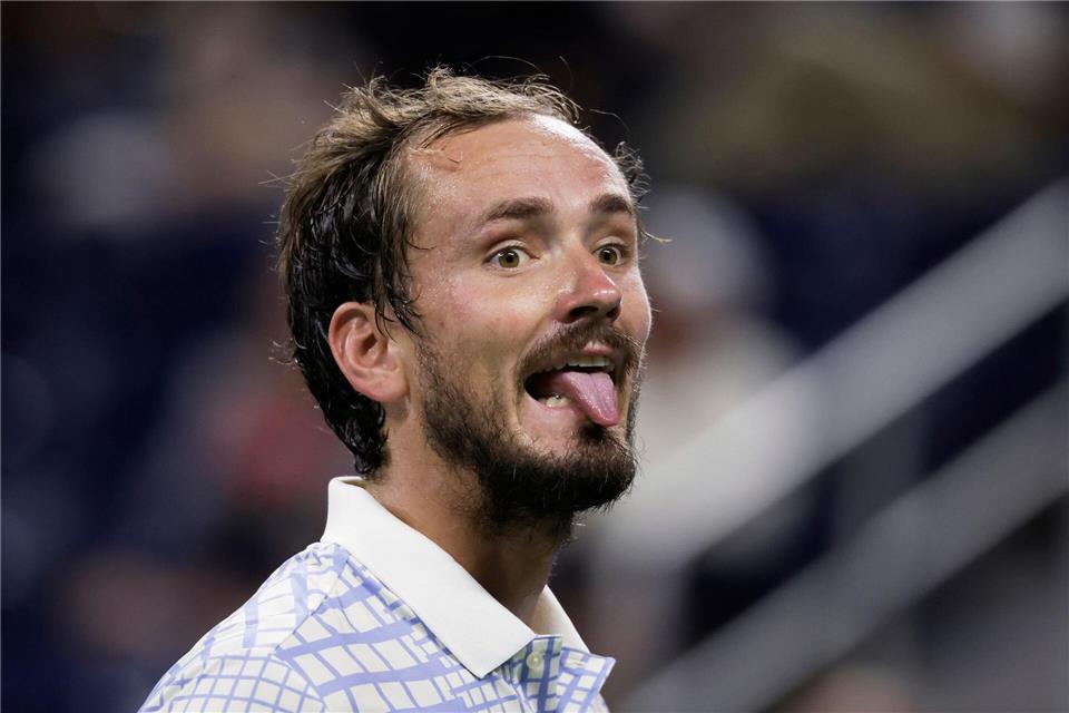 Im Match von Daniil Medwedew kam es zu irren Szenen.Adam Hunger/AP/dpa