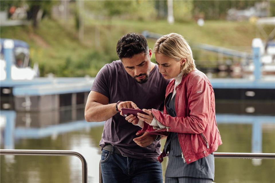 Im Mittelpunkt des ersten Saarland-Krimis stehen die zwei neuen Ermittler Tayfun Can und Elisa Santori als traumatisierte Personen. Janis R. Rattenni/SR/Manuela Meyer/dpa