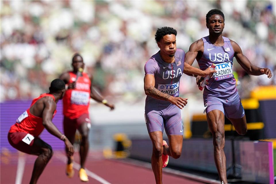 Im Nachsitzen schaffte die 4x400-Meter-Staffel der USA den Einzug ins Finale.Petr David Josek/AP/dpa