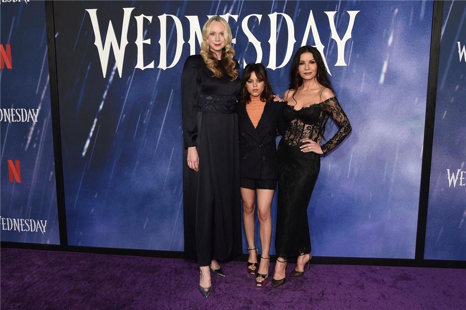 Im November 2022 kam die erste Staffel und wurde ein Riesenhit - nun steht fest, wann die zweite Staffel von „Wednesday“ startet.Richard Shotwell/Invision via AP/dpa