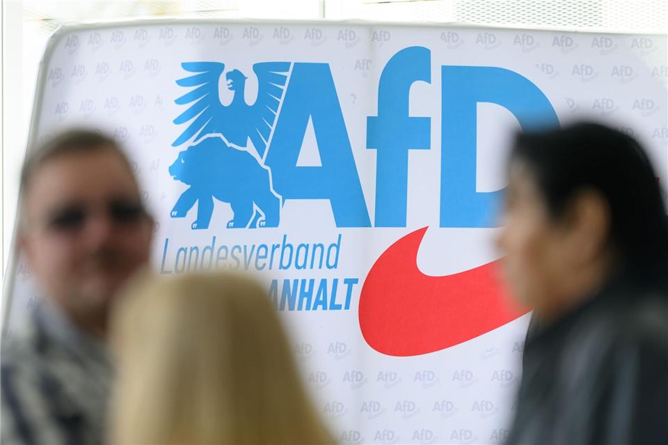 Im November 2023 war die AfD Sachsen-Anhalt vom Verfassungsschutz als gesichert rechtsextremistisch eingestuft worden. (Archivbild)Hendrik Schmidt/dpa