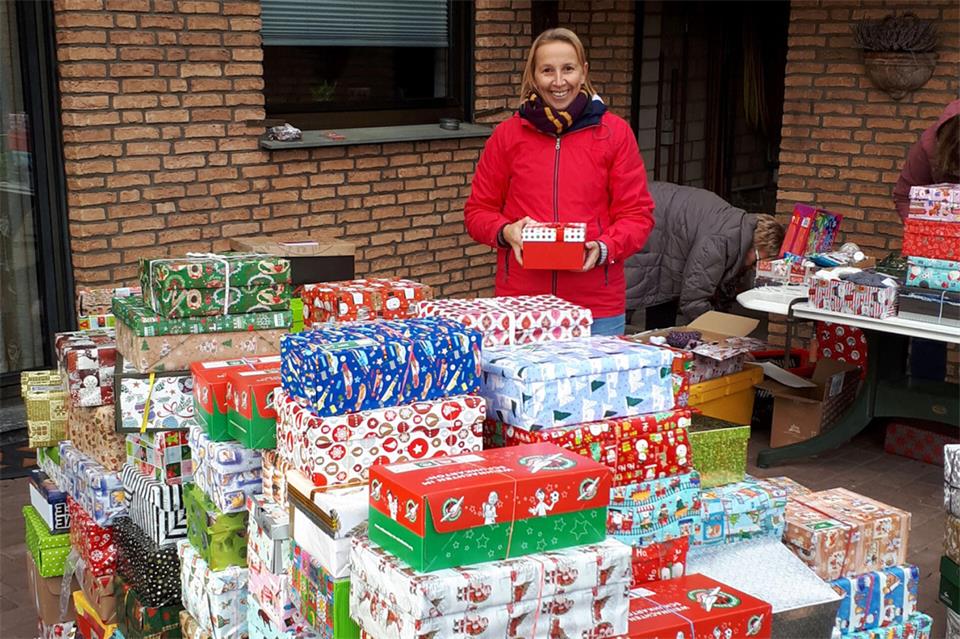 Im November beginnt wieder die Annahme der Päckchen für die Aktion Weihnachten im Schuhkarton.
