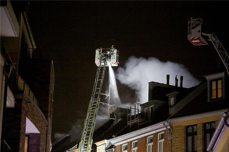 Im Oktober 2018 forderte ein Brand in Köln zwei Todesopfer. (Archivbild)Oliver Berg/dpa