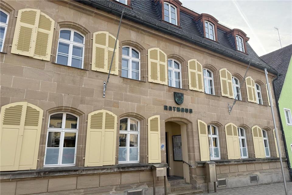 Im Pegnitzer Rathaus bleibt Wolfgang Nierhoff Chef. (Archivbild)Kathrin Zeilmann/dpa