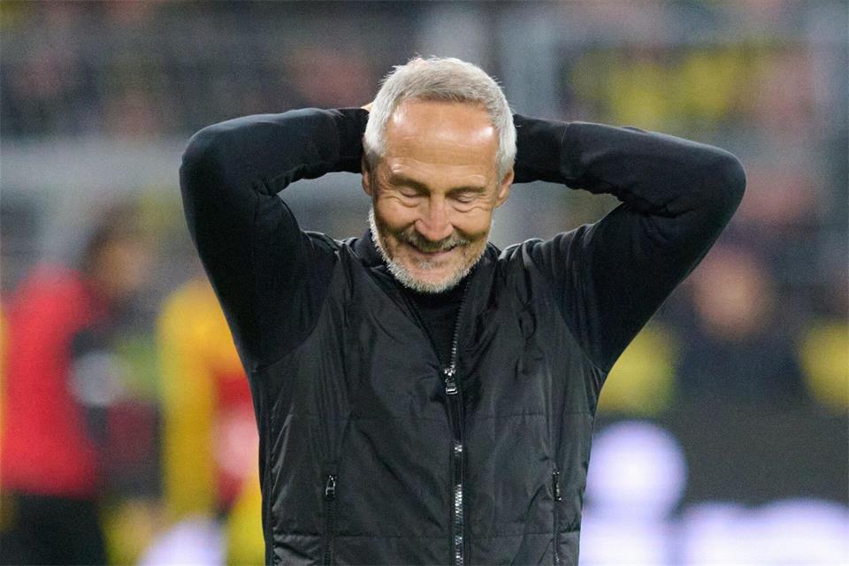 Im Pokal beim HSV will Adi Hütter mit Eintracht Frankfurt jubeln.Bernd Thissen/dpa