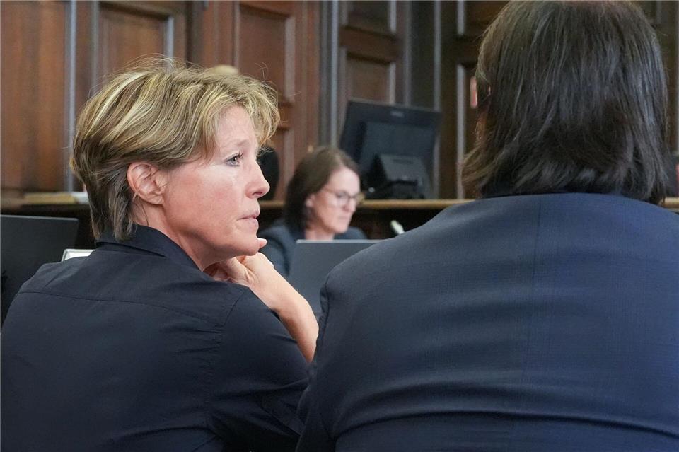Im Prozess gegen Christina Block hat eine Sachverständige ihr Gutachten zu den Folgen der Entführung für die Kinder vorgetragen.Marcus Brandt/dpa Pool /dpa
