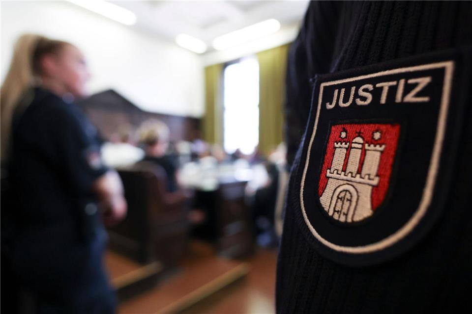 Im Prozess gegen die rechtsextreme Terrorgruppe „Letzte Verteidigungswelle“ hat das Hanseatische Oberlandesgericht das Urteil verkündet.Christian Charisius/dpa