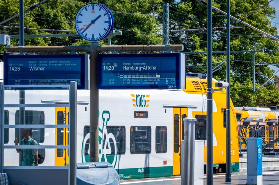 Im Regionalverkehr kommt es ebenfalls zu erheblichen Einschränkungen.Jens Büttner/dpa