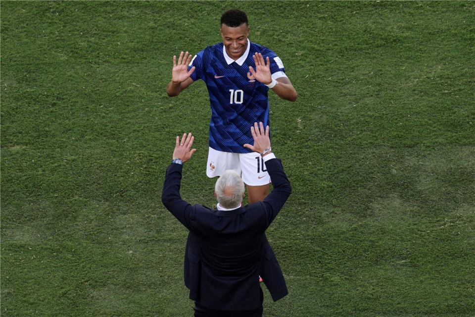 Im Rennen um die meisten WM-Tore spricht die Zeit für Kylian Mbappé. (Archivbild)Adam Hunger/AP/dpa