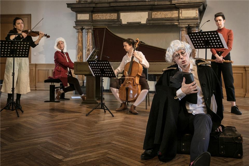 Im Rittersaal zeigte das „Marsyas Baroque“ anschaulich das Kinder- und Familienkonzert „Don Quichote“.