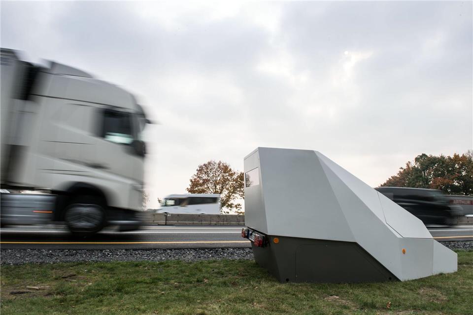 Im Saarland hat die Polizei derzeit fünf „Panzerblitzer“ im Einsatz. (Symbolbild)Bernd Thissen/dpa