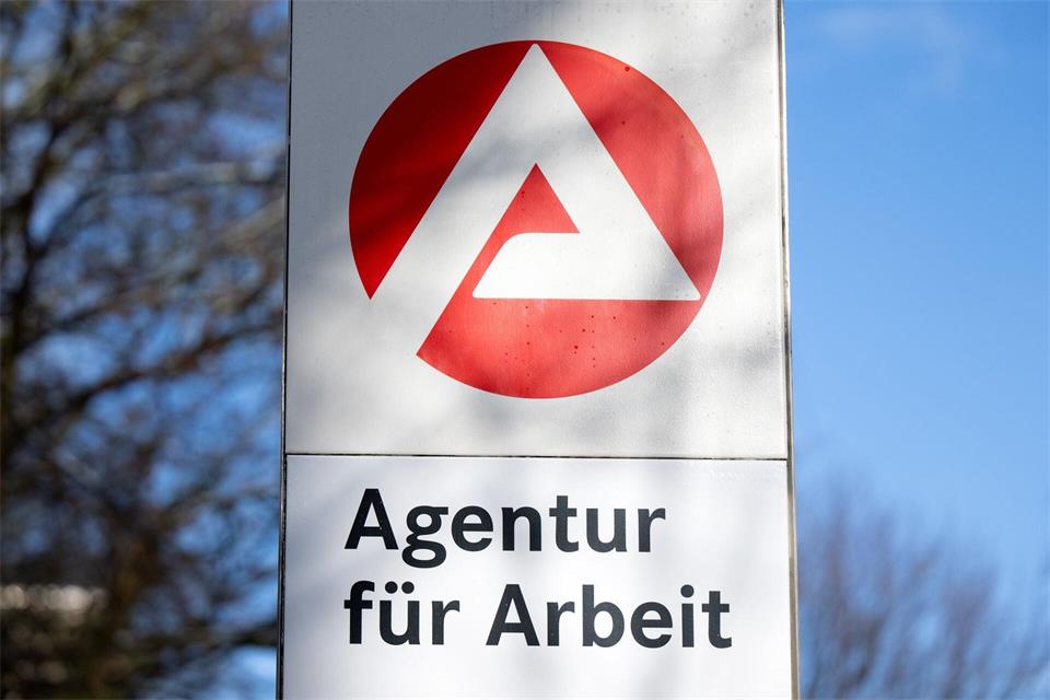 Im September ist es üblich, dass die Zahl der Arbeitslosen sinkt. (Archivbild)Sven Hoppe/dpa