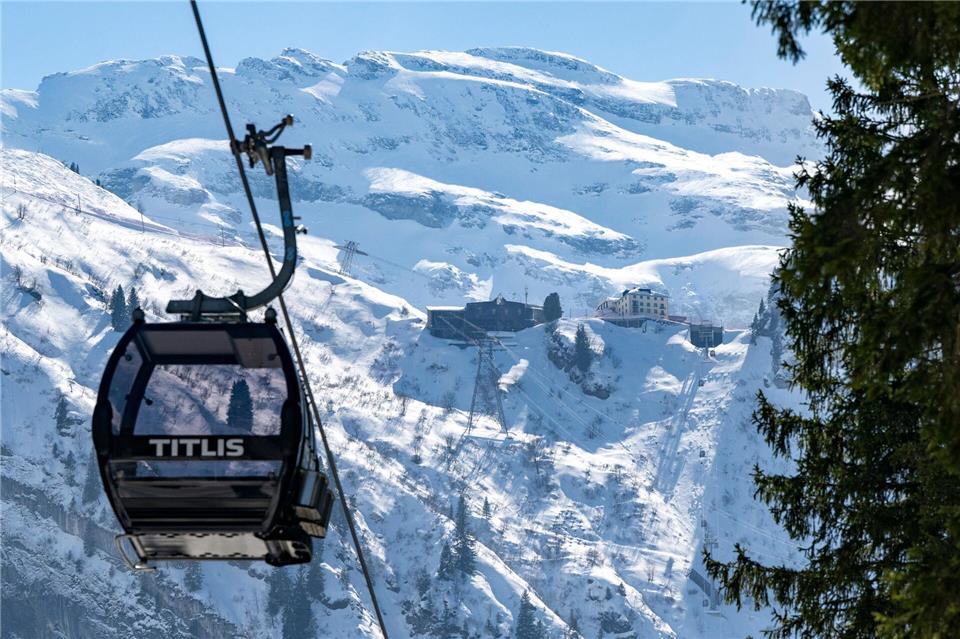 Im Skigebiet schien die Sonne, aber es gab Windwarnungen.Urs Flueeler/KEYSTONE/dpa