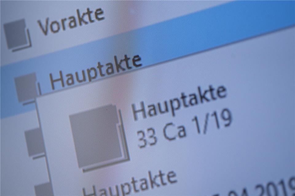 Im Sommer 2018 ging es mit der schrittweisen Einführung der E-Akte in der rheinland-pfälzischen Justiz los. (Archivbild)Sebastian Gollnow/dpa