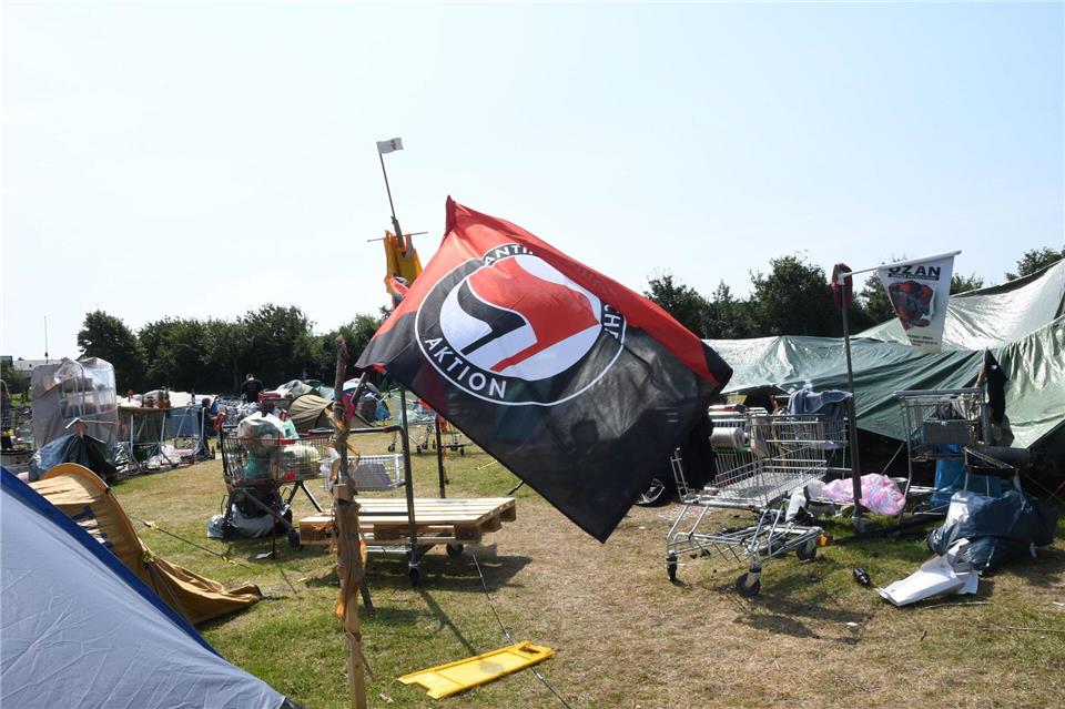 Im Sommer 2022 hatte es auf Sylt erstmals ein Punk-Camp gegeben. (Symbolbild)Lea Albert/dpa