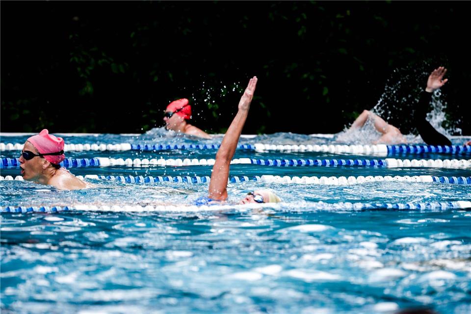 Im Sommerbad gibt es Abkühlung.Carsten Koall/dpa