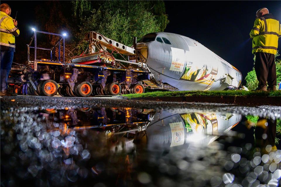 Im Spätsommer 2026 soll aus dem Flugzeug ein Restaurant mit etwa 200 Sitzplätzen entstehen.Philipp Schulze/dpa