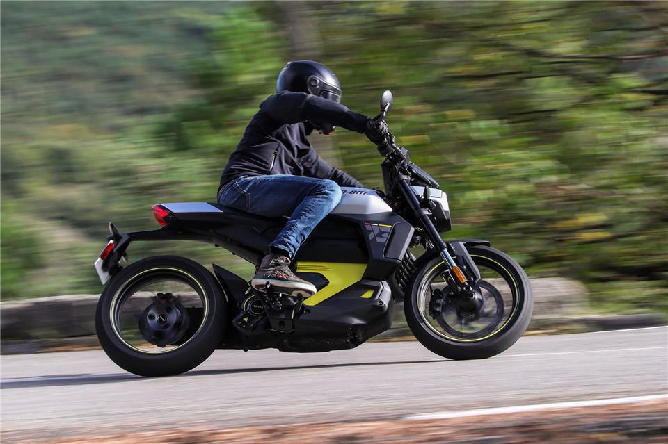Im Stil eines Naked Bikes: Die Can-Am Pulse kommt auf rund 130 km/h.BRP/Can-Am/dpa-tmn