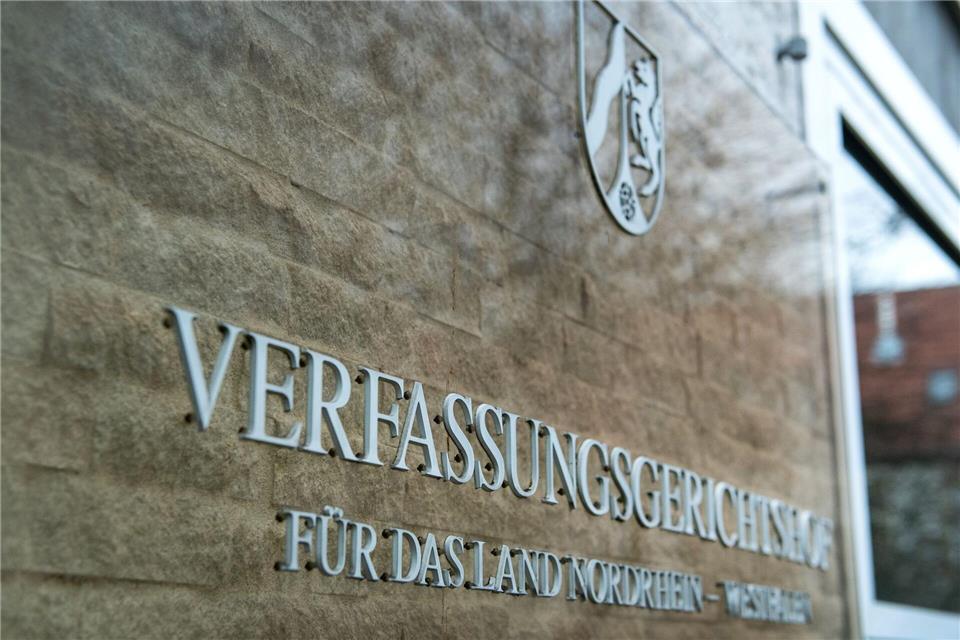 Im Streit um Unterlagen für den U-Ausschuss zum Solinger Anschlag hat das Gericht ein Urteil verkündet. (Archivbild) Guido Kirchner/dpa