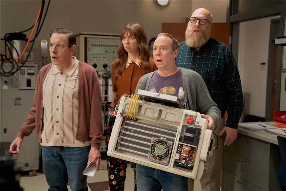 Im „The Big Bang Theory“-Ableger „Stuart Fails to Save the Universe“ versucht eine Gruppe um Comicbookladen-Besitzer Stuart, die Realität wiederherzustellen.Colin Remas Brown/HBO Max/dpa