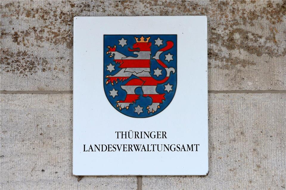 Im Thüringer Landesverwaltungsamt hat der Favorit als Nachfolger für den Chefposten seine Abordnung beendet. (Symbolbild) Martin Schutt/dpa
