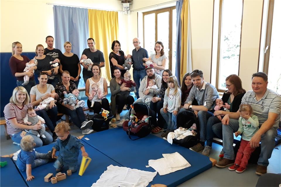 Neugeborenen-Treffen im Familienzentrum