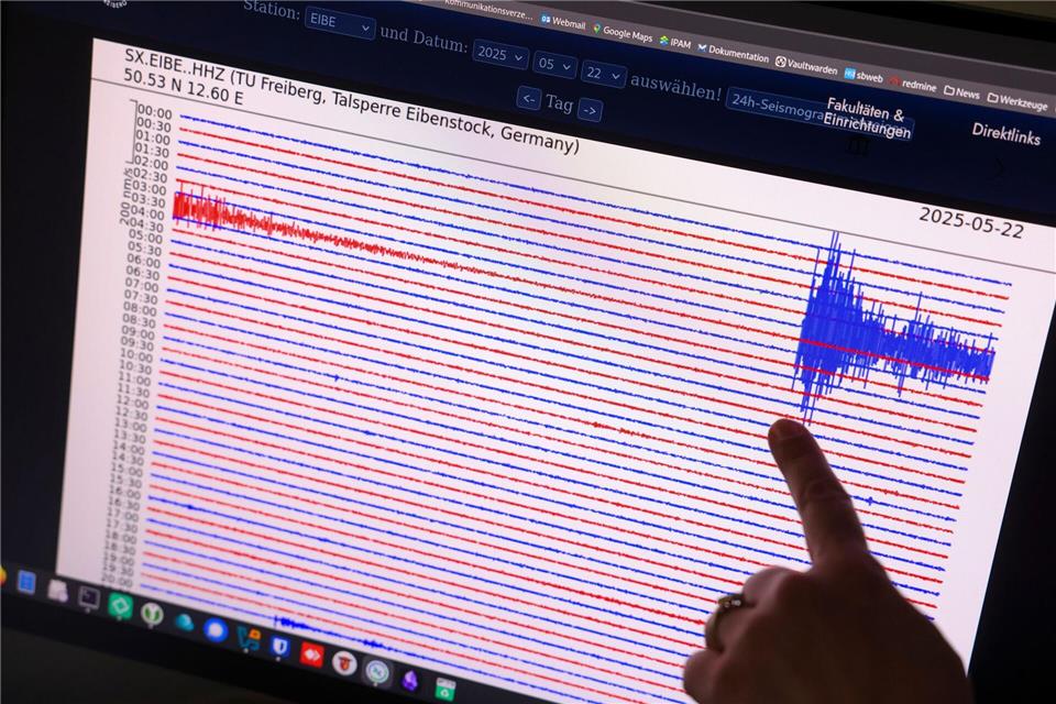 Im Vogtland hat es mehrere leichte Erdbeben gegeben. (Symbolbild)Jan Woitas/dpa