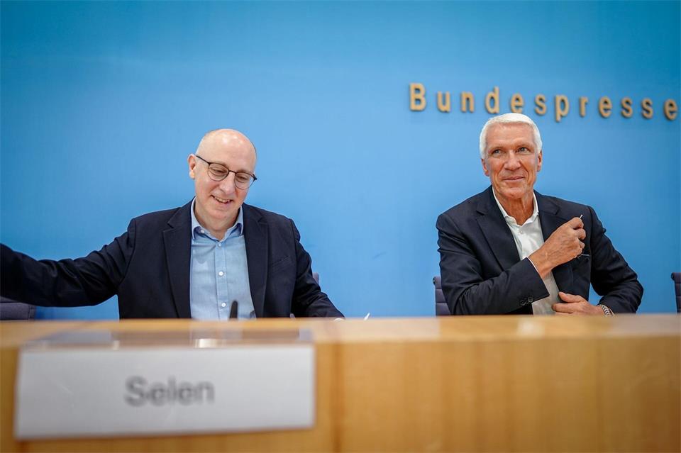 Im Vorjahr lag die durch die Bitkom-Umfrage ermittelte Schadenssummer höher als 2026. (Archivfoto)Kay Nietfeld/dpa