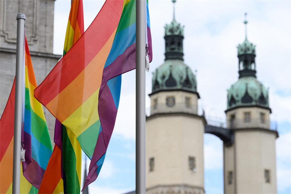 Im Wahlkreis Halle III holte die Linkspartei das Direktmandat. Bei den Zweitstimmen liegen die Grünen vorn, während im Rest des Landes die AfD dominiert. Hendrik Schmidt/dpa