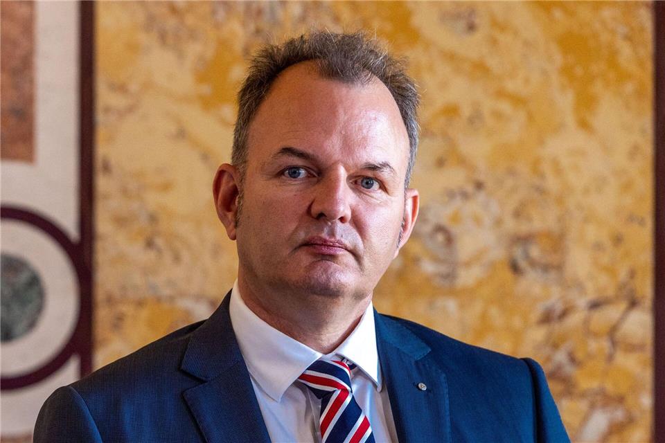 „Im Winter geht es immer ein bisschen rauf mit der Arbeitslosigkeit“, sagte Markus Biercher. (Archivbild)Jens Büttner/dpa