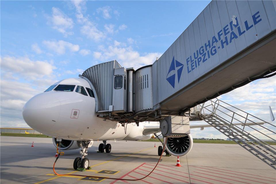 Im Winter weniger Flüge ab Leipzig/Halle und Dresden Im Winterflugplan für den Flughafen Leipzig/Halle gibt es 17 Prozent weniger Abflüge als im Vorjahr. (Archivbild)Jan Woitas/dpa